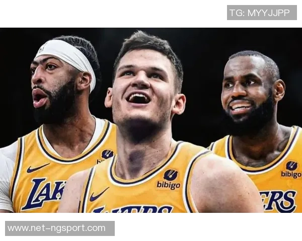 2010年湖人队与爵士队第二场激战回顾与精彩瞬间分析