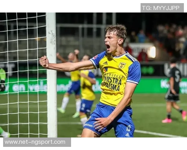 坎布尔主场迎战奥斯双方争夺关键三分激烈对决